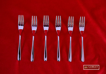 Sztućce Gerpol Venus zestaw 68 sztućców w walizce dla 12 OSÓB komplet 48 obiadowe 12 widelczyki do ciasta dodatki 18/10