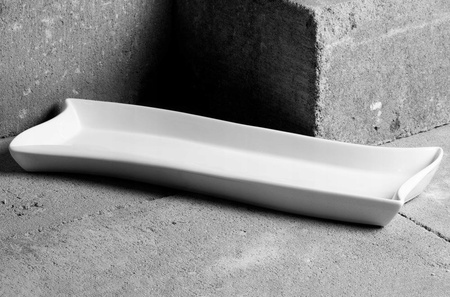 Ambition półmisek porcelanowy Salsa talerz biały kształt fali do serów wędlin przekąsek 26 x 10 cm