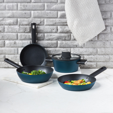 Ambition garnek Azzurro 24 cm z powłoką nieprzywierającą na indukcję gaz z pokrywką 4 l