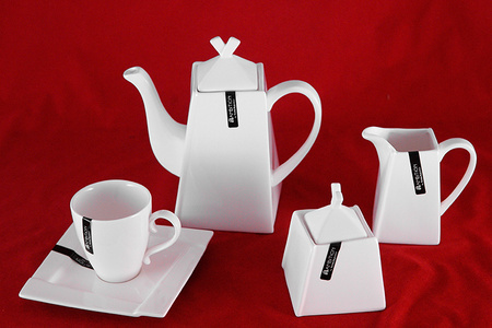 Ambition porcelana Kubiko biała serwis do kawy herbaty nowoczesny kwadratowy zestaw 17 elementów dla 6 osób