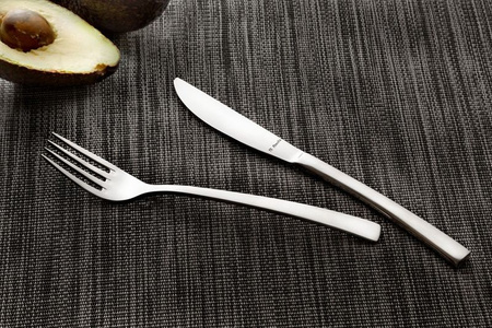 Amefa sztućce Aurora zestaw 77 sztuk sztućce dla 12 osób komplet w kasecie skrzyni drewnianej obiadowe nowoczesne na prezent