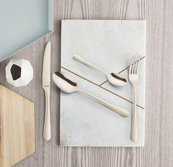 Amefa sztućce Austin Trend zestaw 24 obiadowe jasne ZŁOTE SZAMPAŃSKIE komplet dla 6 osób bez wzoru gładkie nowoczesne bez niklu 18/0