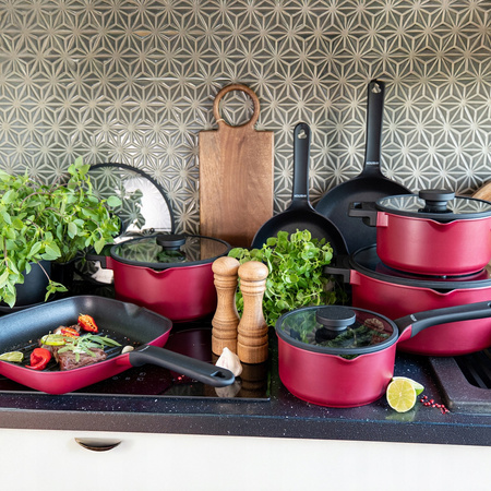 Ambition patelnia Noel 30 cm duża czerwona tradycyjna z powłoką nieprzywierającą non stick na gaz indukcję