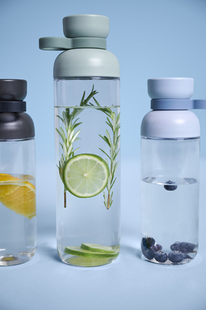 Butelka na wodę Vita 900 ml Nordic Blue 107733015700