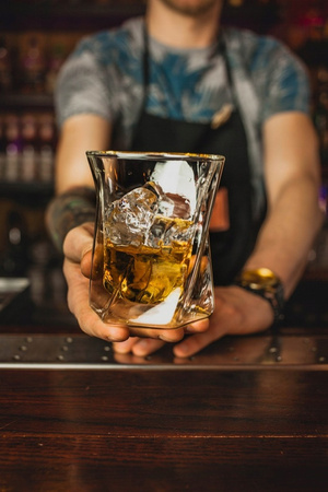 VIALLI CRISTALLO 4 szklanki termiczne do whisky, soków, drinków, napojów 300 ml