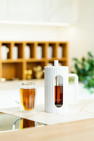 Vialli design zaparzacz Livio biały tłokowy nowoczesny ryflowany dzbanek do kawy herbaty ziół spieniacz z miarką 1l