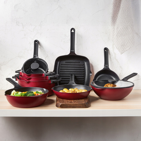 Ambition garnek Noel 20 cm czerwony z powłoką nieprzywierającą non stick z pokrywą na gaz indukcję 2,6 l